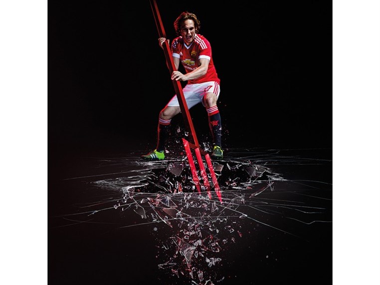 Adidas Reveal The New Manchester United Home Kit